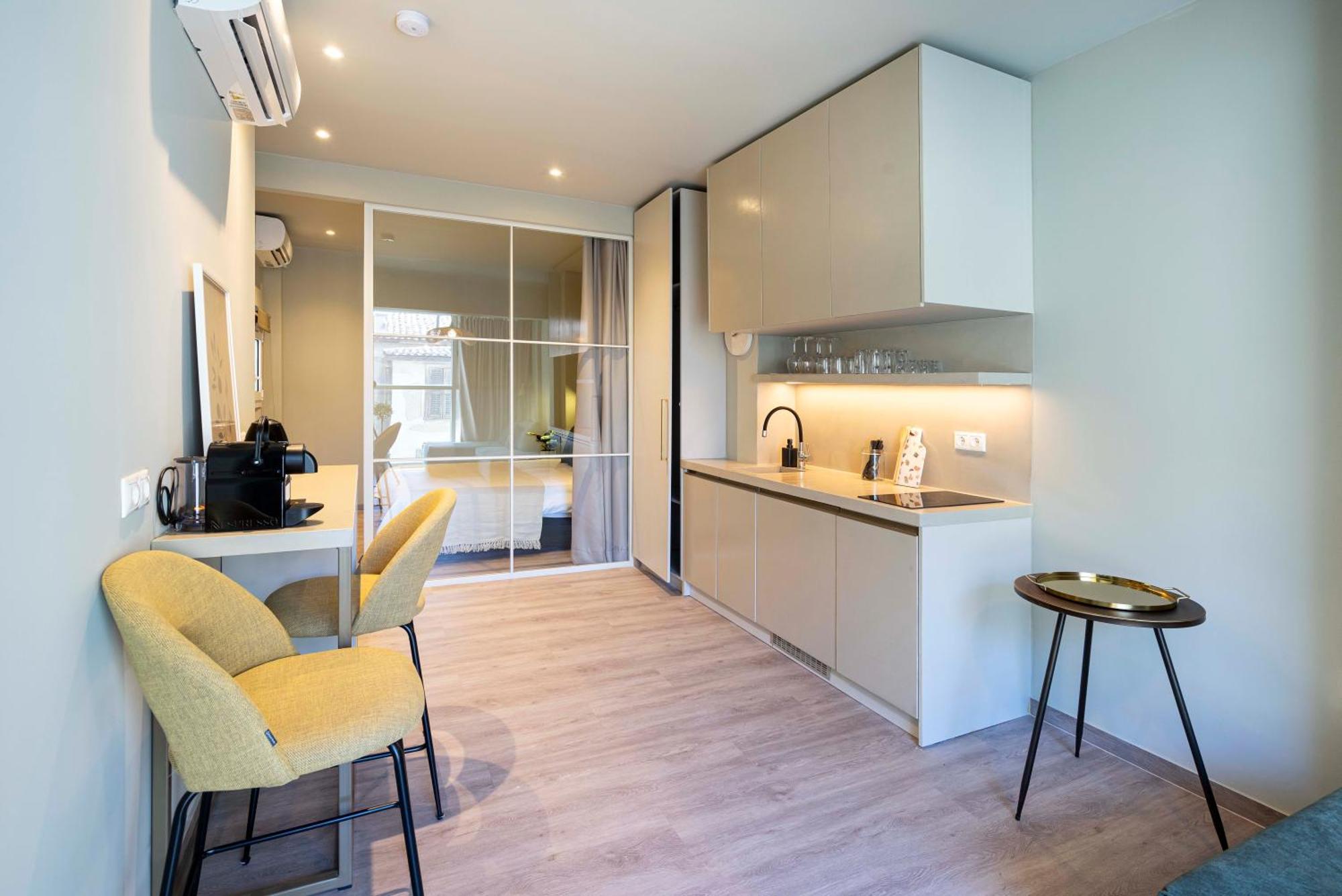9 Muses Exclusive Suites In Syntagma เอเธนส์ ภายนอก รูปภาพ